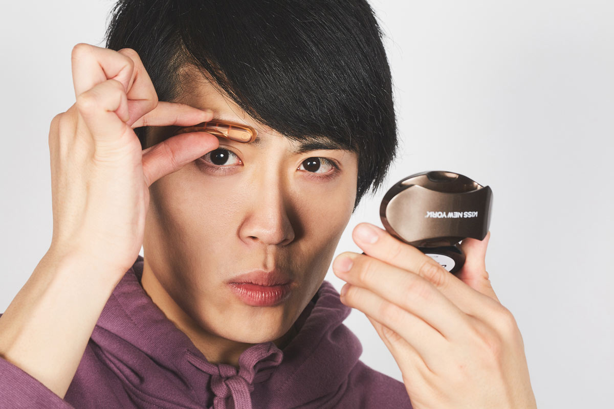 キレイ すぎる 男子になるための美容navi Vol 3 整える の先へ メイクで垢抜け眉を作る方法 ビューティ Fineboys Online