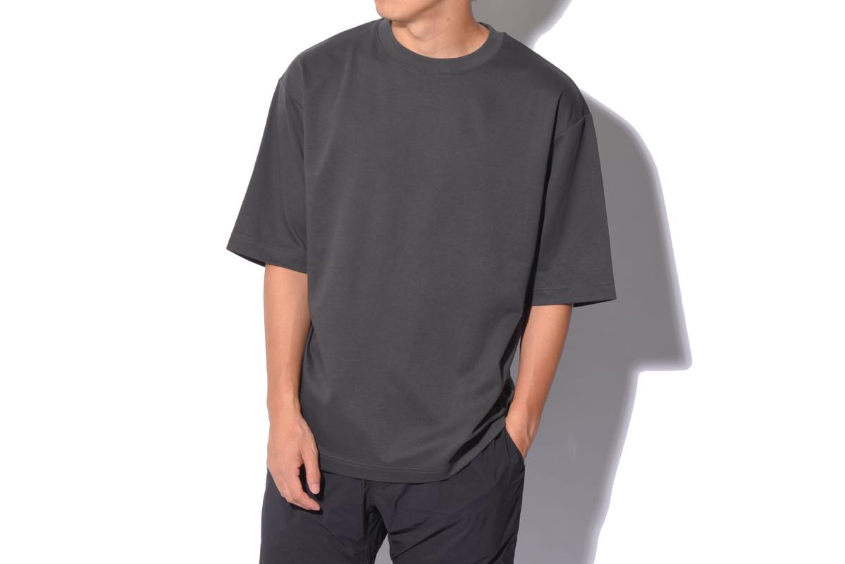 ユニクロ ユーの最強 エアリズムtシャツ に新色が仲間入り ファッション Fineboys Online ユニクロ ユーの最強 エアリズムtシャツ に新色が仲間入り ファッション Fineboys Online